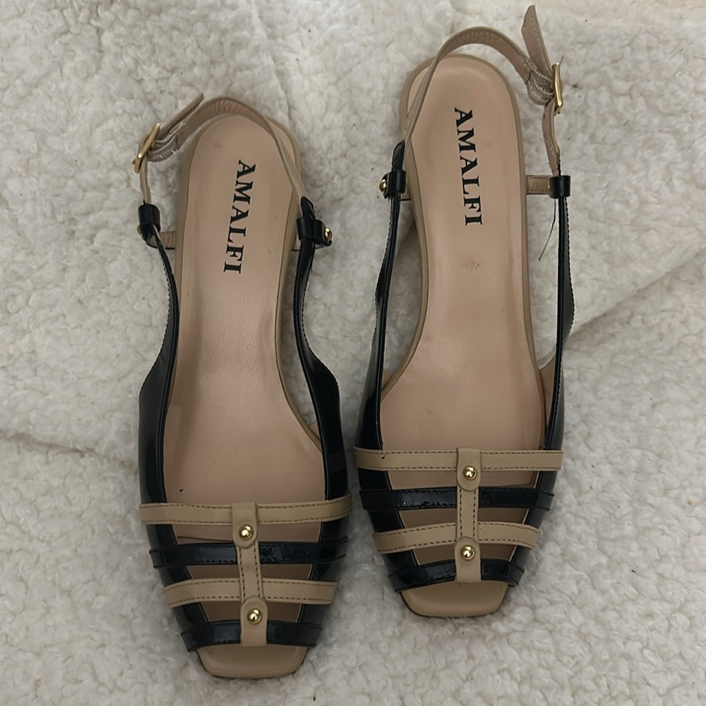 Amalfi Black and Tan Women's Sandals - Picture 2 of 7